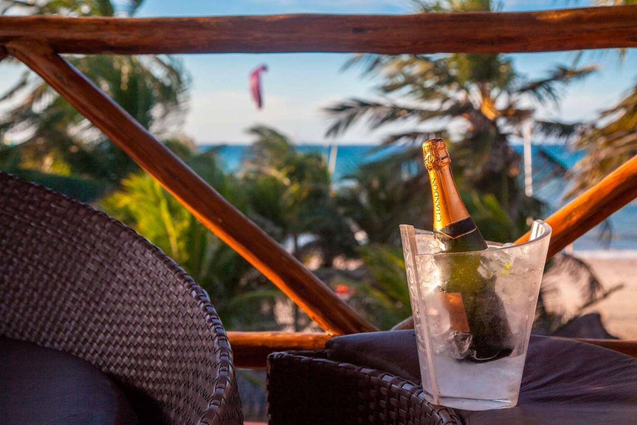 Duro Beach Hotel كومبوكو الغرفة الصورة